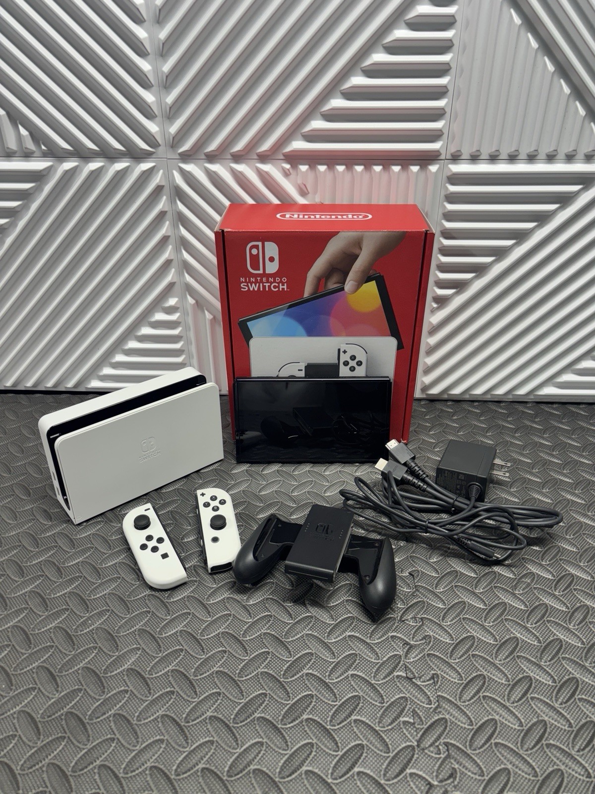 Nintendo Switch OLED Model HEG-001 Handheld Console – 64GB – White