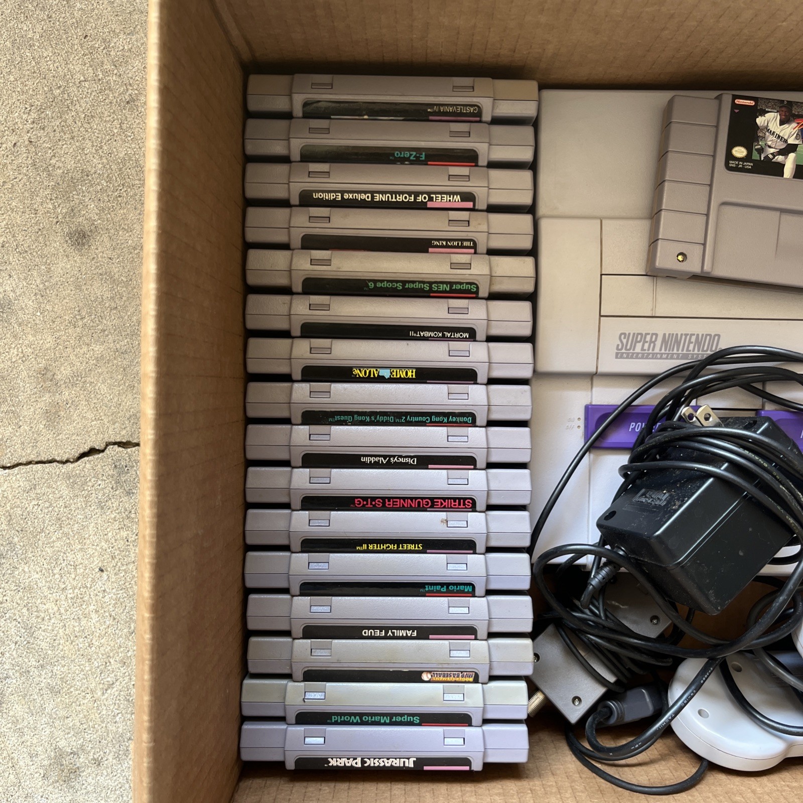 Nintendo SNES Console Bundle with 6 Controllers SNS-001 17 Games Tested Works