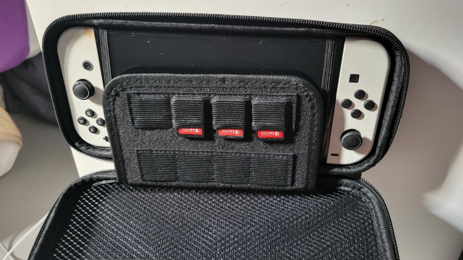 Nintendo Switch OLED Model – 64GB/White with 3 games 400 GB micro SD