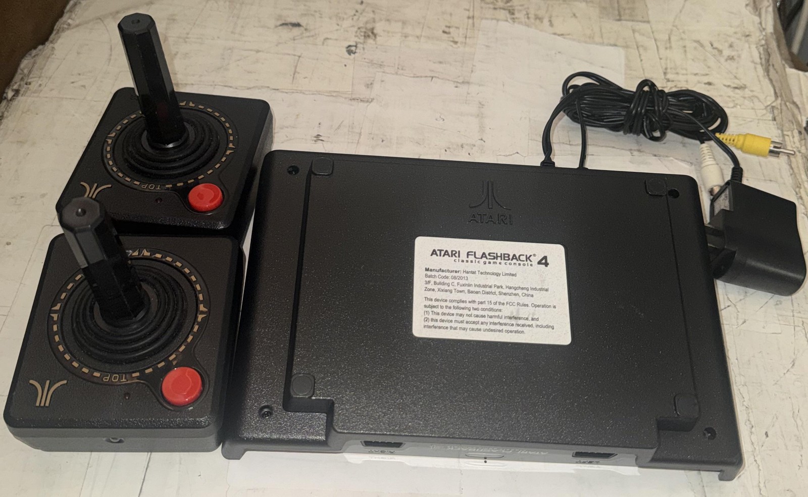 Atari Flashback 4 Atari 2600 Classic Game Console 2 Joysticks RCA AV Black