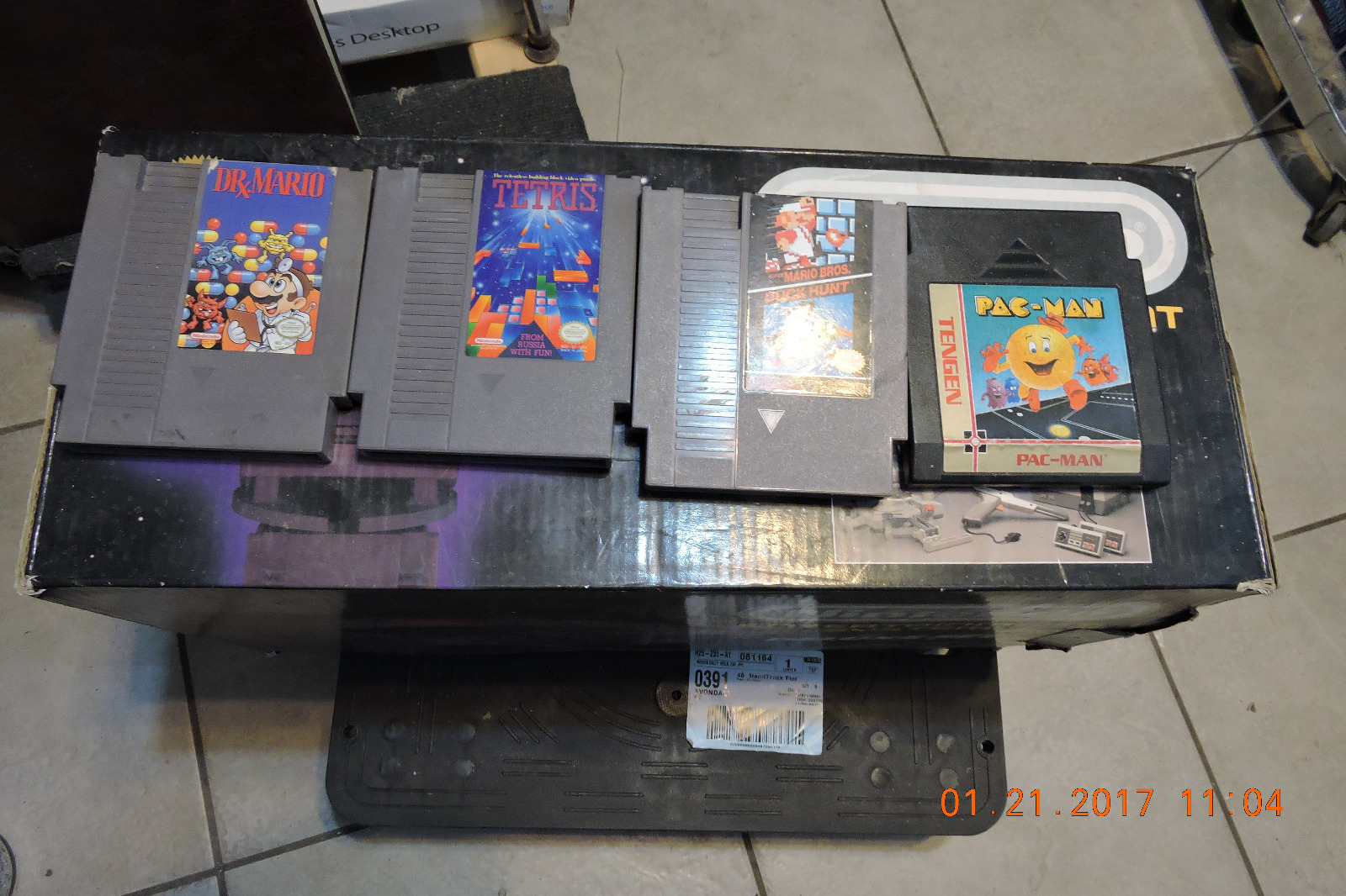 1985 Nintendo NES Deluxe Set Console ROB Robot Complete In Box