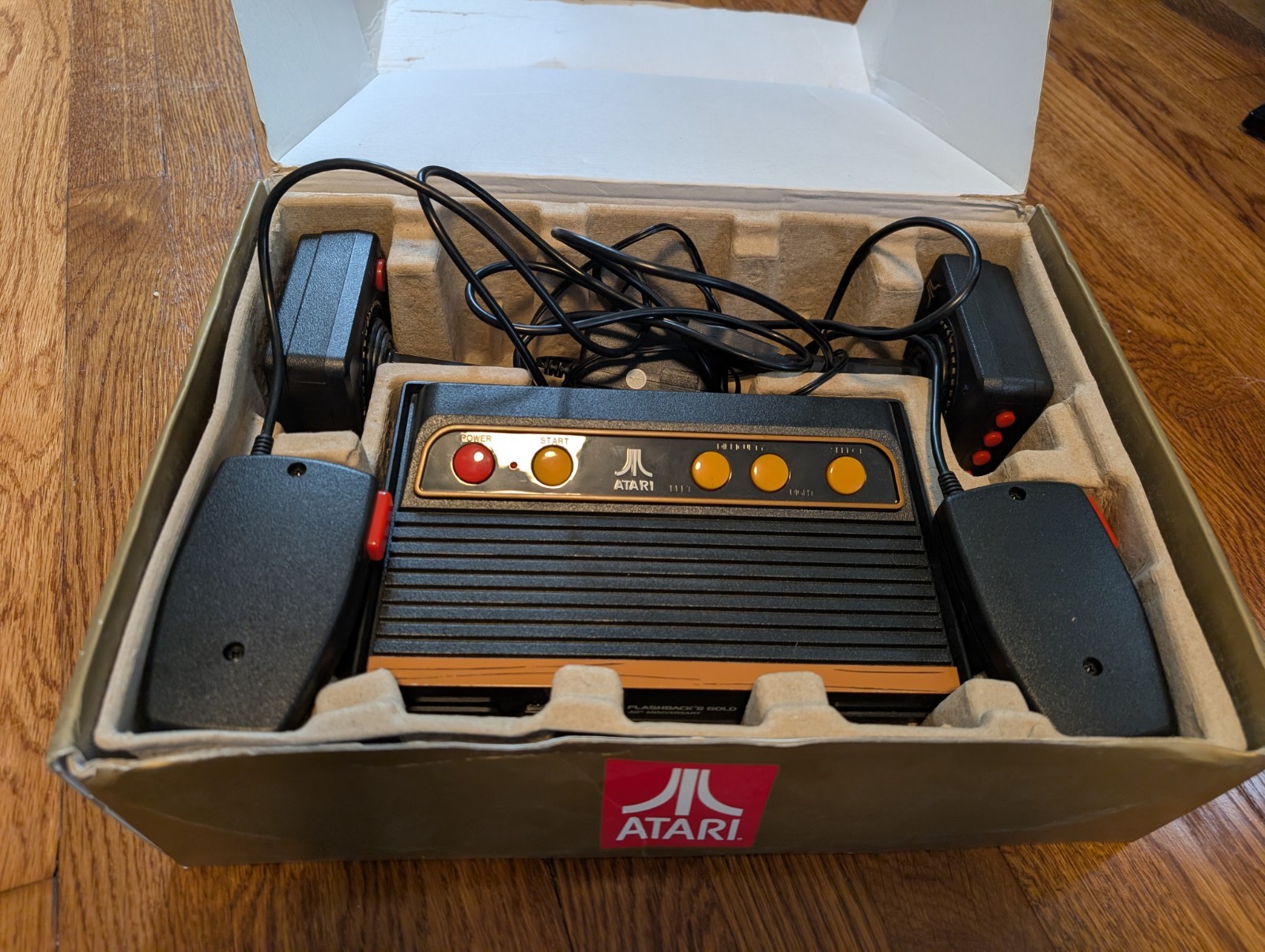 Atari Flashback 8 40th Anniversary Gold Deluxe HD Console – TESTED AND WORKING