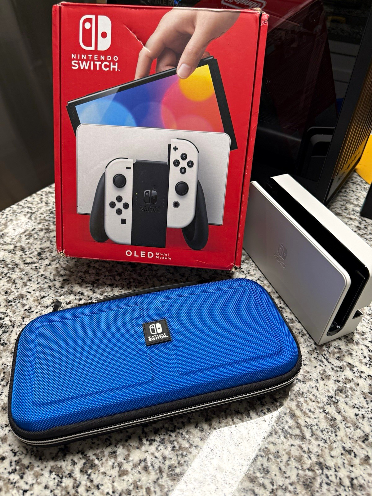 Nintendo Switch (OLED Model) White Joy-Con Bundle w Dock, in Excellent Condition