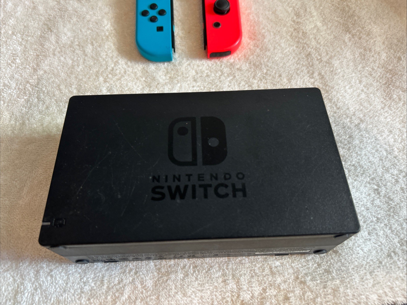 Nintendo Switch (HAC-001)(-01) HandHeld – Bundle w/Console & Dock