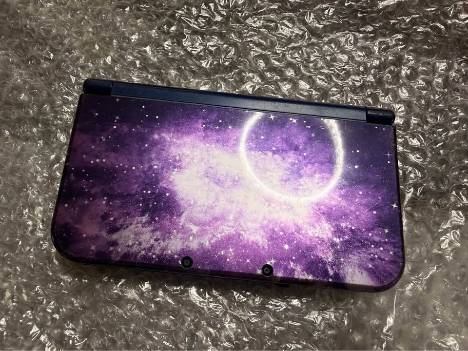 New Nintendo 3DS XL Galaxy Edition With Charger And Stylus