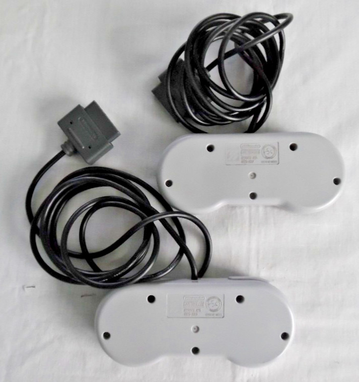 SUPER NINTENTO CONSOLE, 2 CONTROLLERS, MANUAL, HDMI CONVERTER & AV ADAPTER