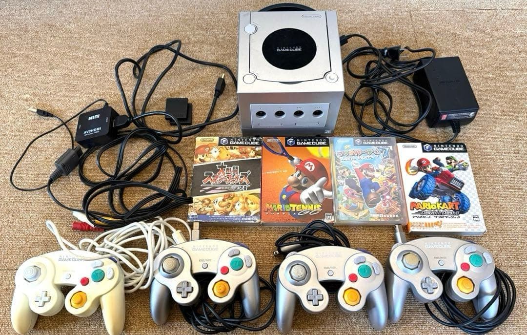 Nintendo GameCube Silver Console 4 Controllers 4 Games Memory Cards HDMI Tested