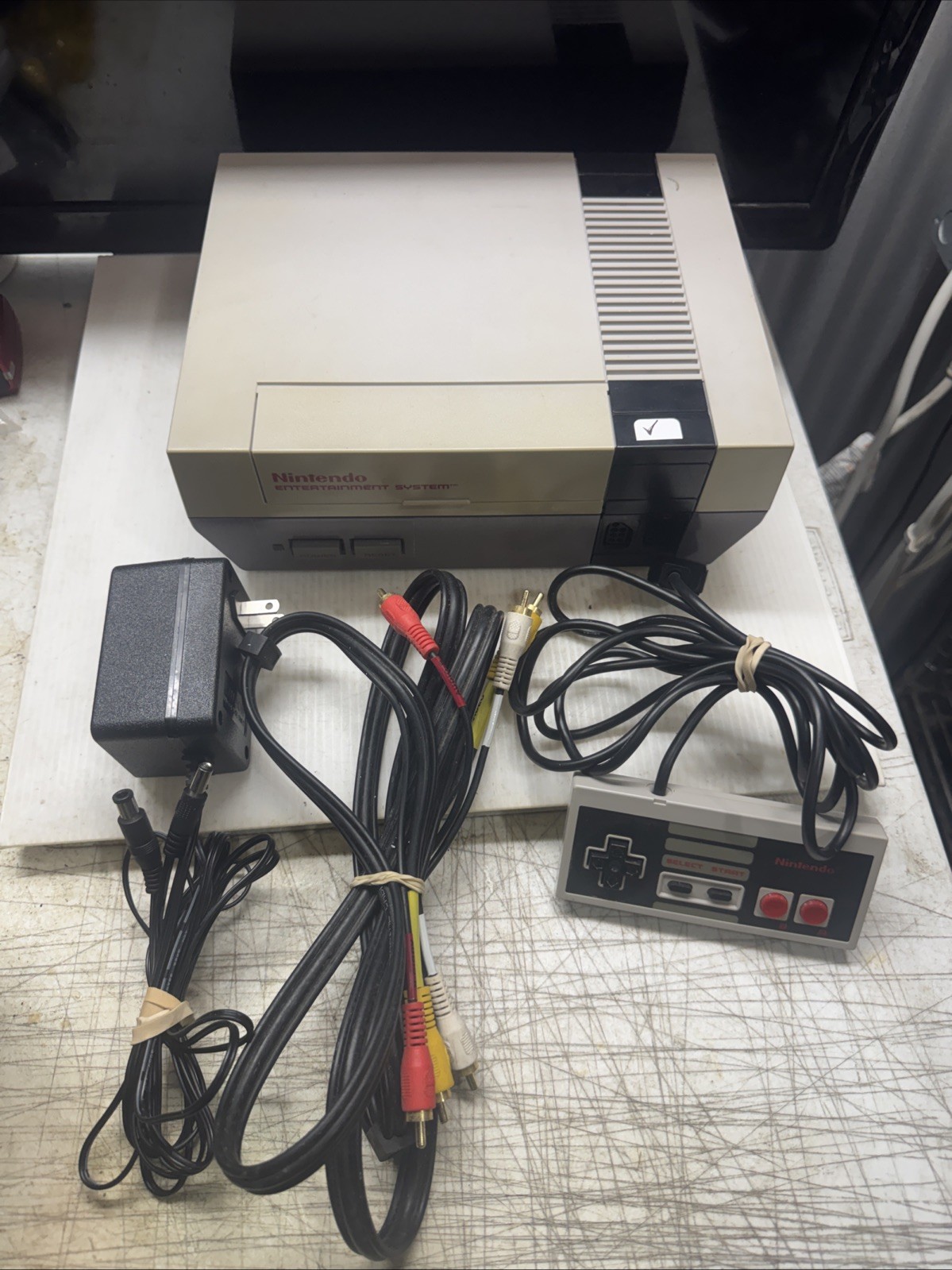 Original 1985 Nintendo Console NES Cords + 1 Controller *TESTED WORKS*