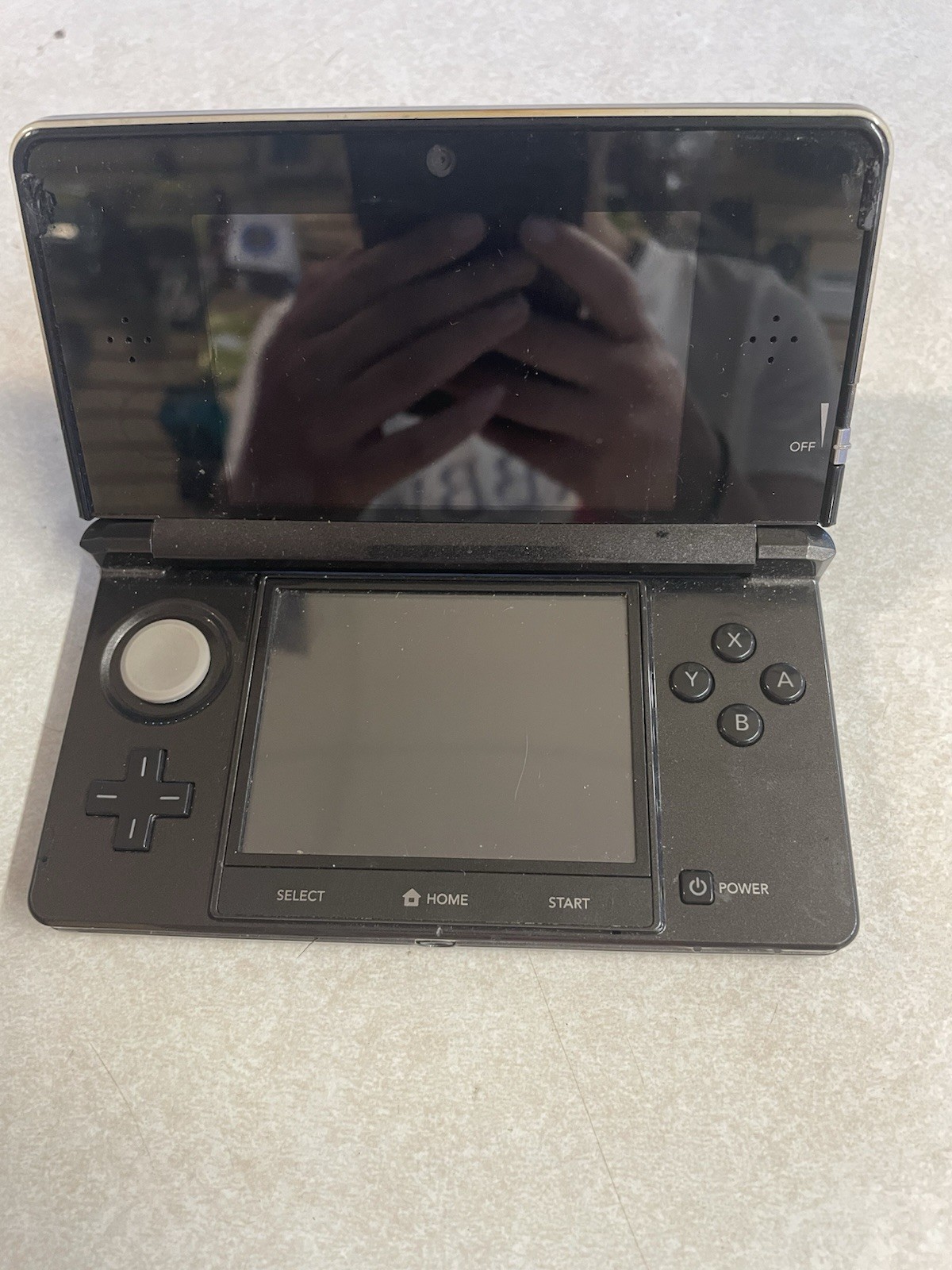 Nintendo 3DS 2GB Handheld System – Black
