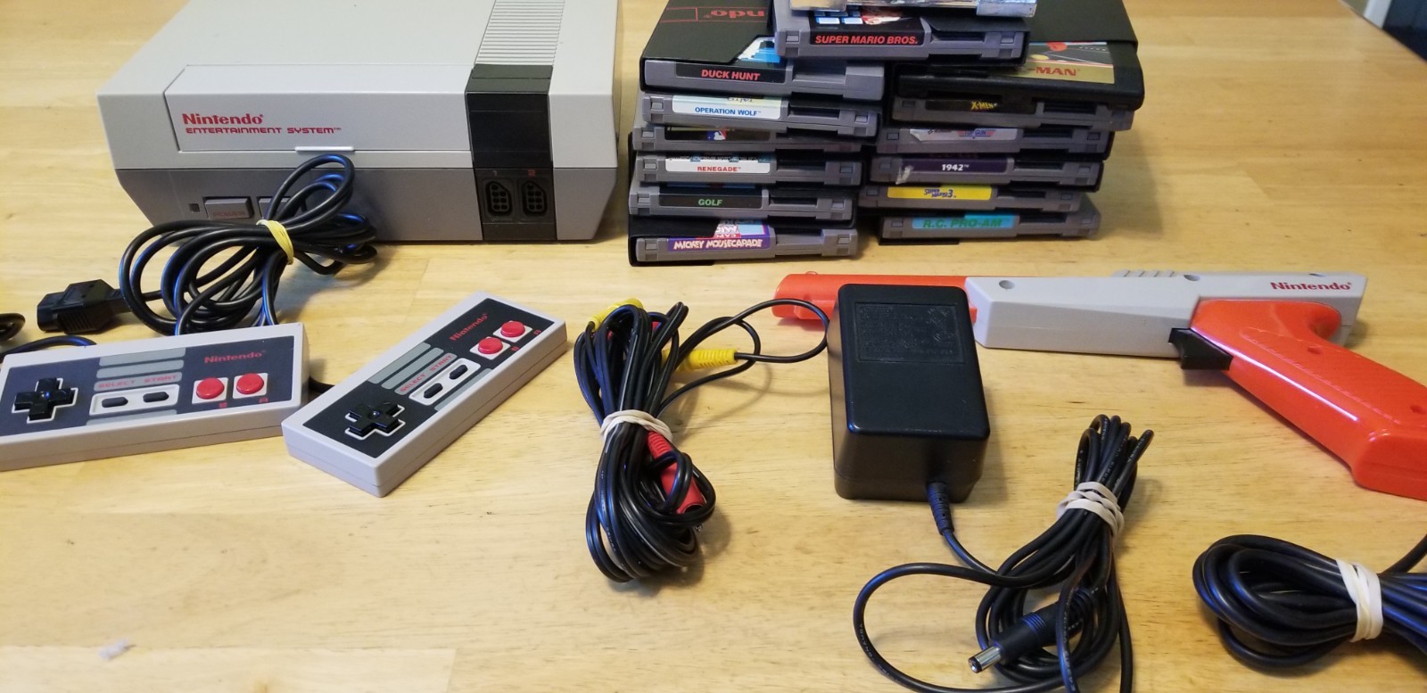 Original Nintendo NES Console Controllers, Zapper, 14 games, New 72 pin, READ