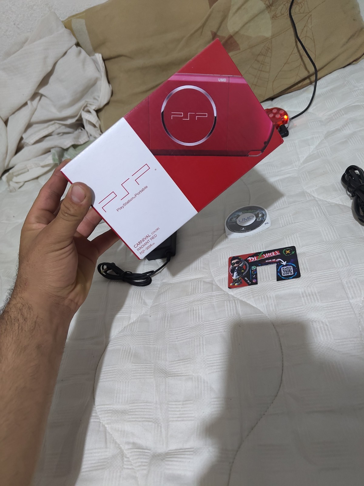 Sony PSP 3000 transparent red with 32 GB games USB-C adapter