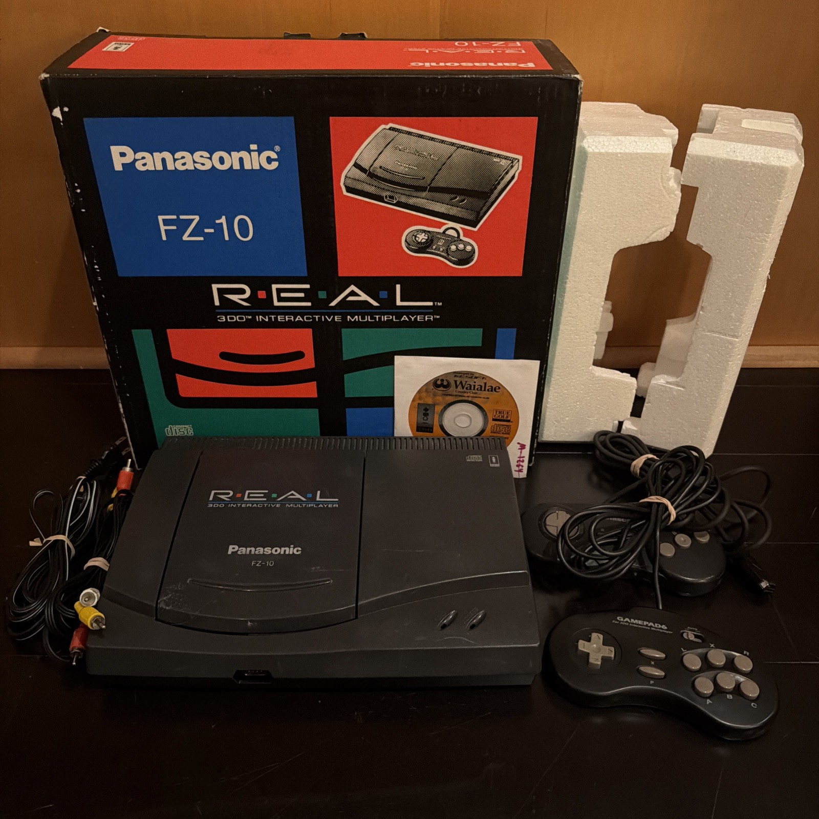 Panasonic 3DO FZ-10 Real Video Game Console Original Box Controllers Game Read