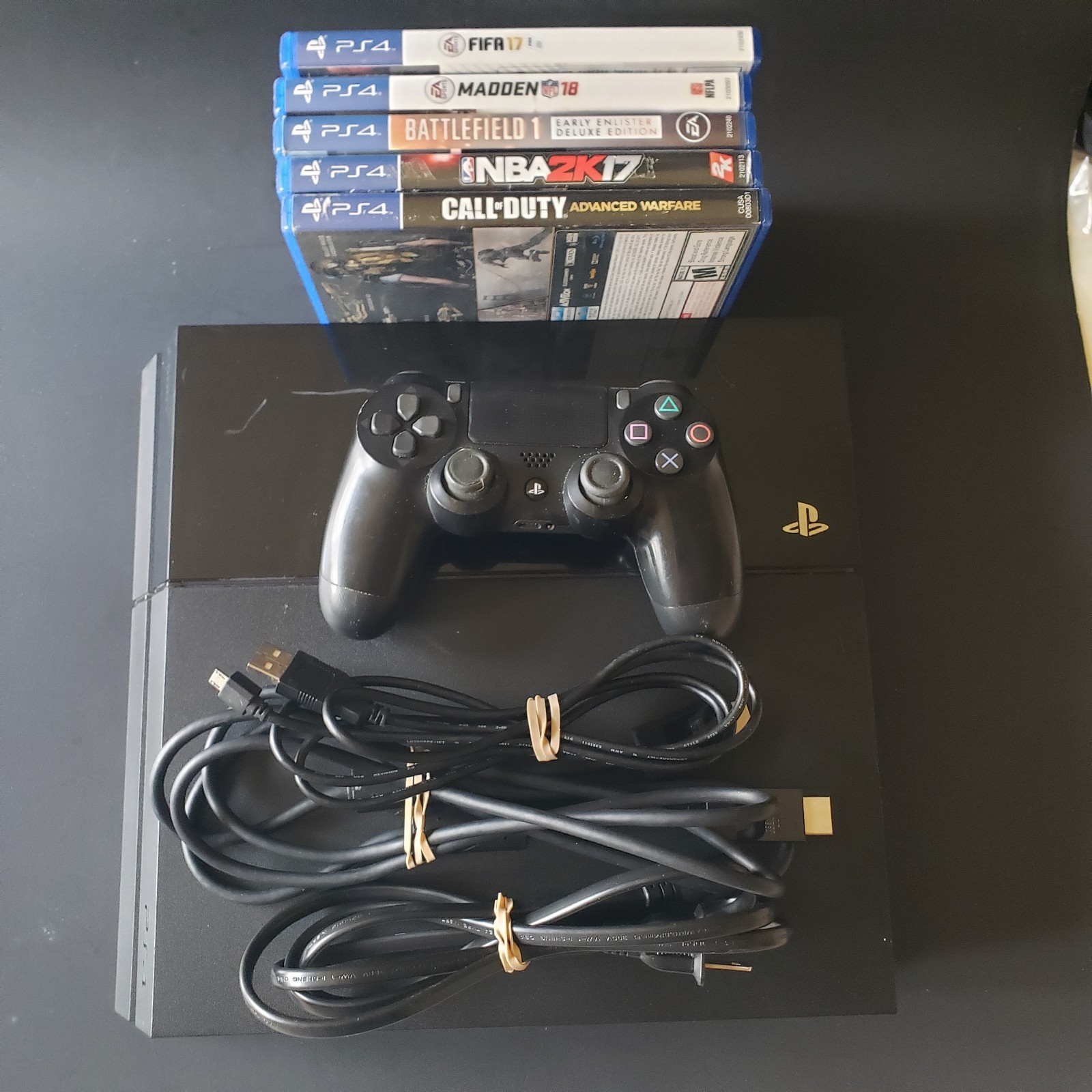 Sony PlayStation 4 PS4 CUH-1001A 500GB Black w/ OEM Controller Cables & 5 Games