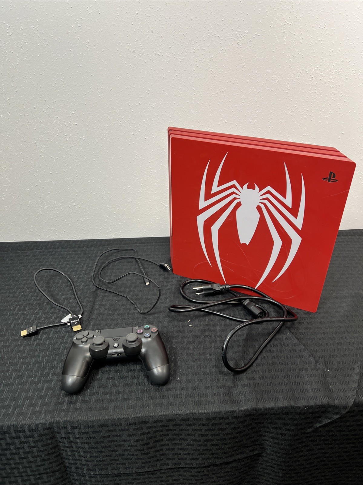 Sony PlayStation 4 Pro Spiderman Edition 1TB w/ CUH-ZCT2E Wireless Controller