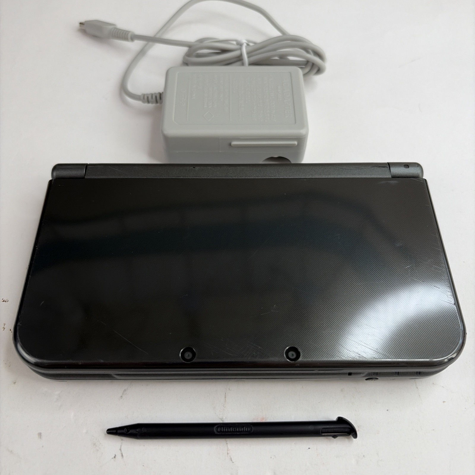 Nice! New Nintendo 3DS XL Gray Black Console, Charger Stylus US Version
