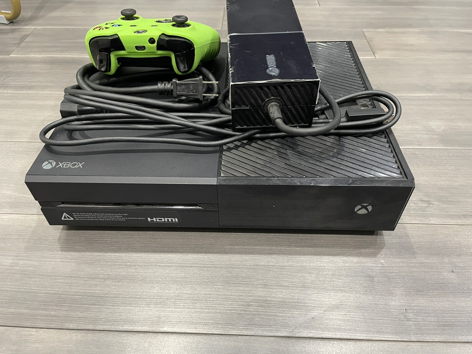 Xbox 0ne 1TB Console Bundle