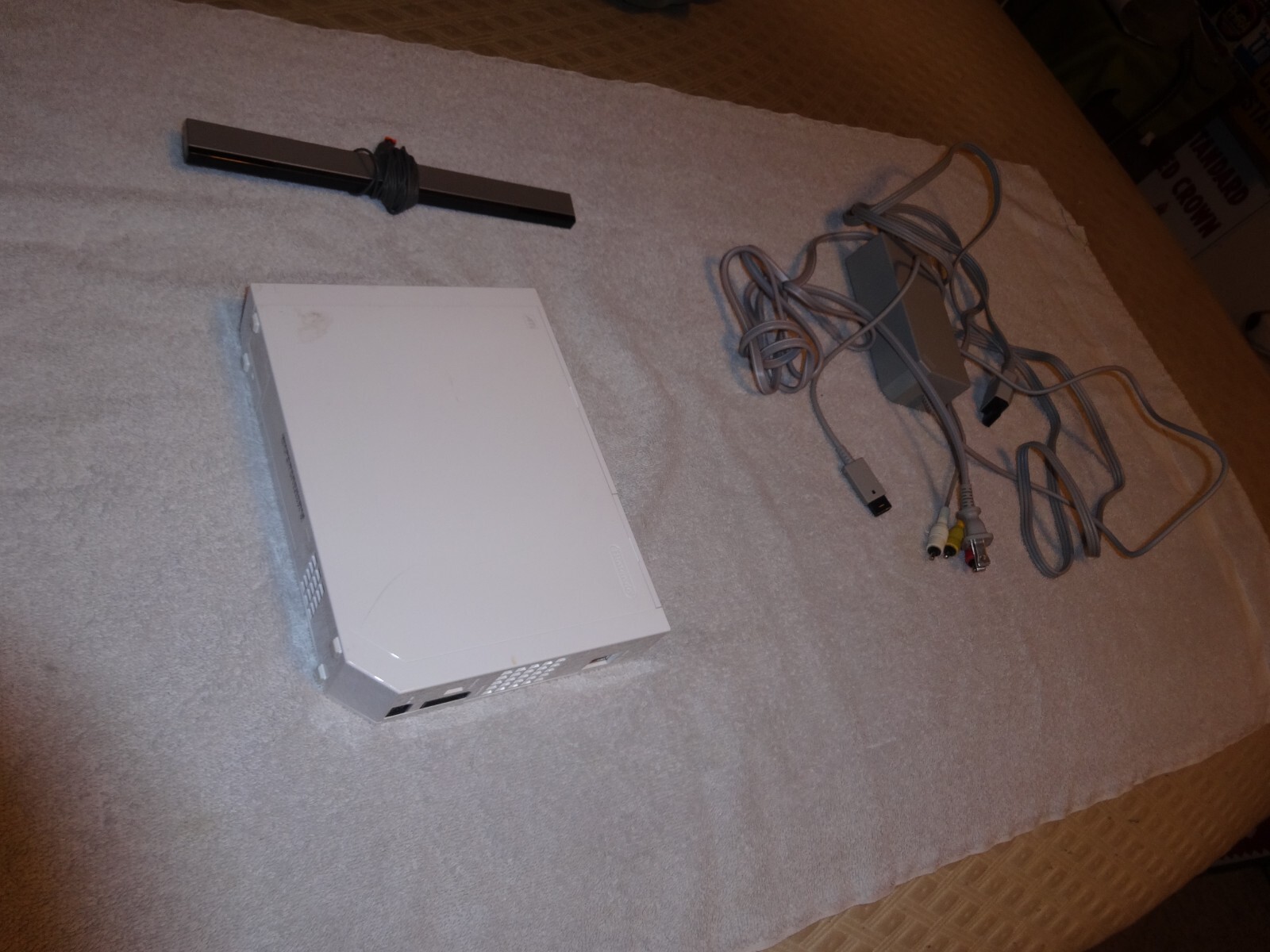 Nintendo Wii White Console Tested Working SYSTEM Cables Charger ADULT OWNED -W 4