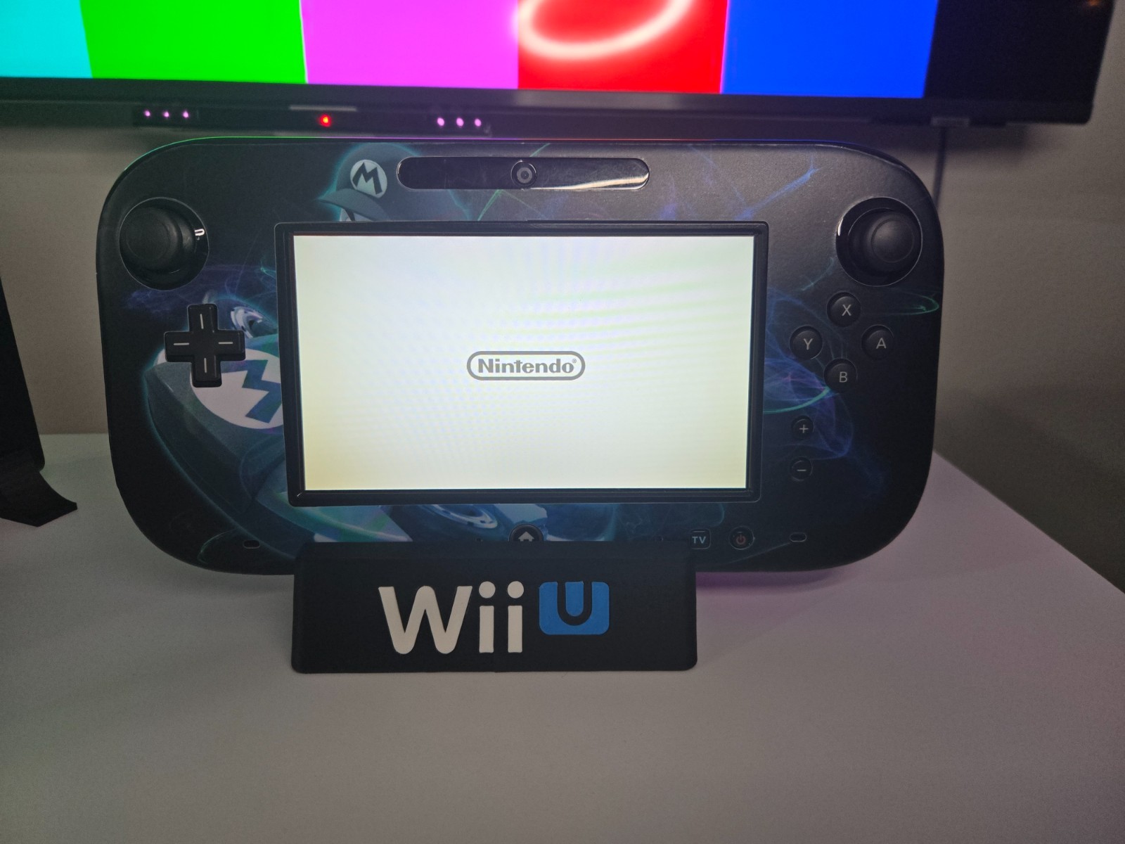 Nintendo Wii U Console Black 32GB Complete Set USA Free Stands and Vinyl Wrapped