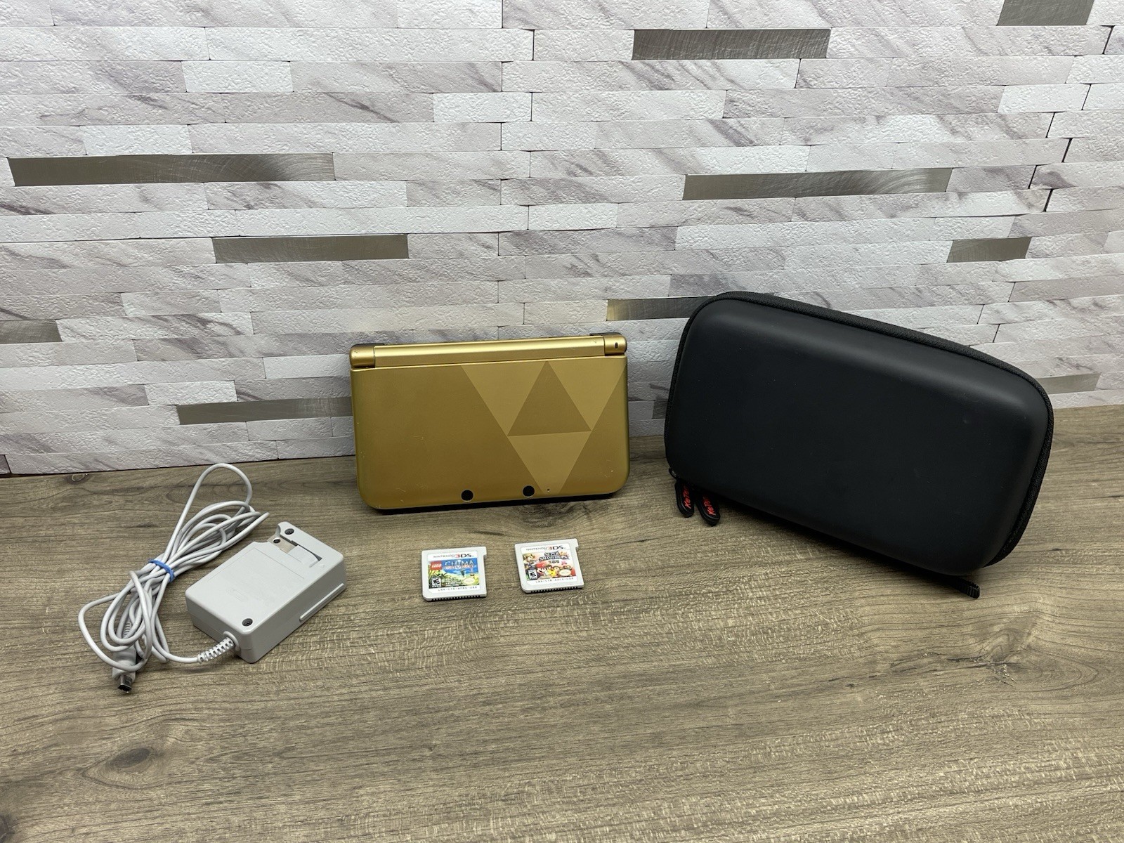 Nintendo 3DS XL -Legend of Zelda Link Between Worlds Edtn +2 Games SD Card *READ