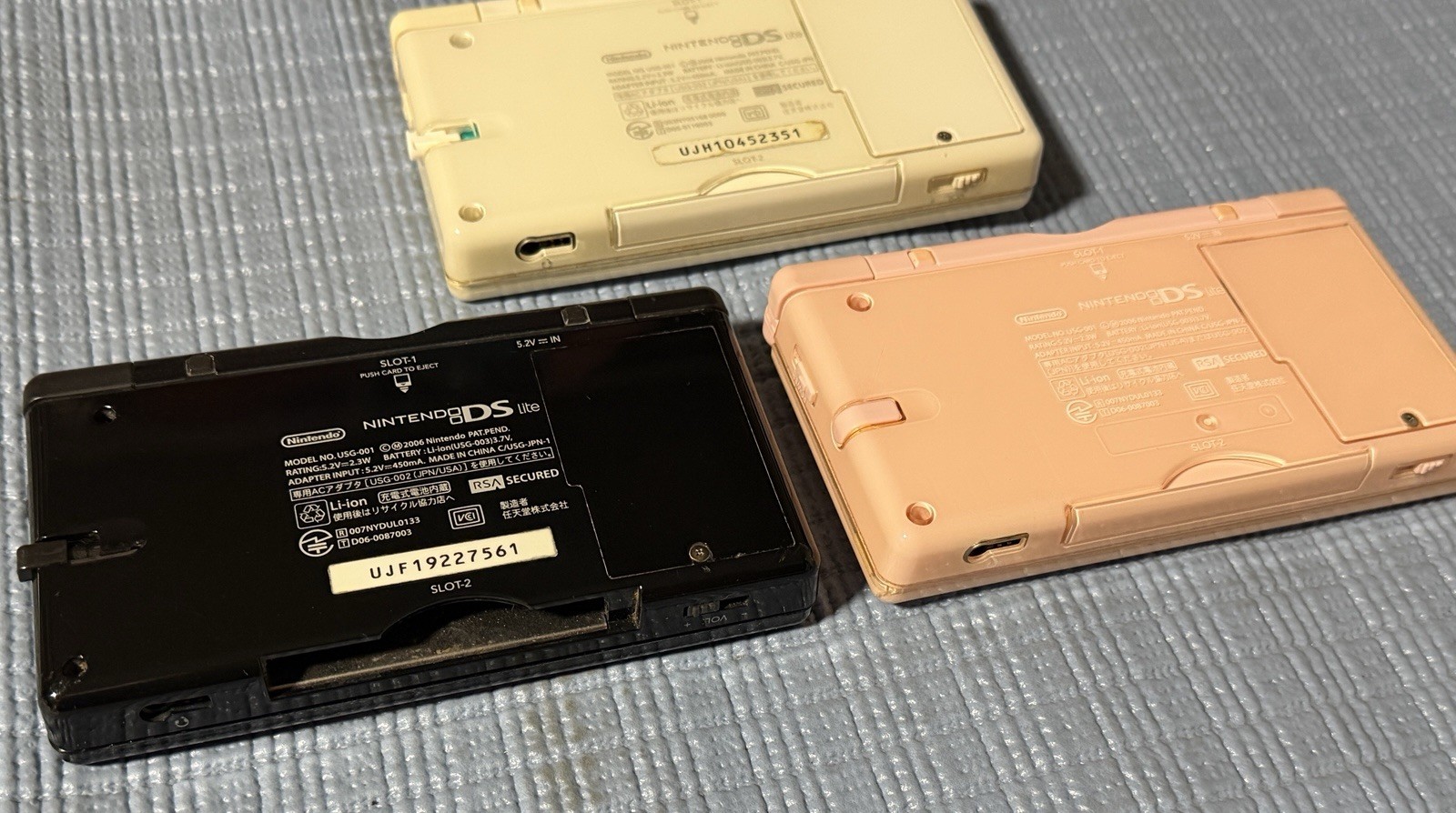 3 Nintendo DS Lite Console USG-001 – Coral Pink White Black Good Condition JAP