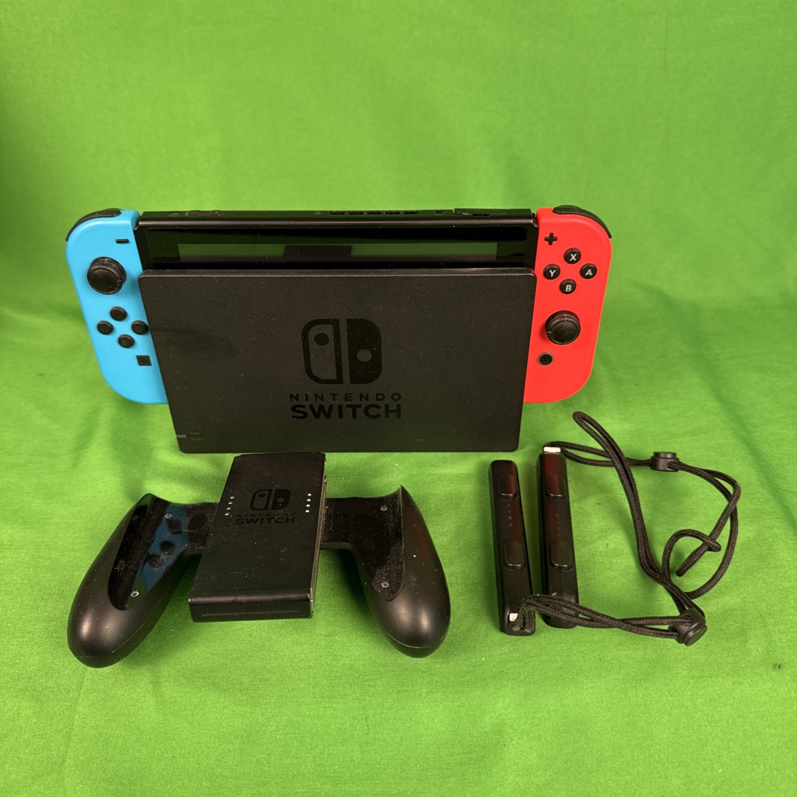 Nintendo Switch 32GB Gray Console ~ Neon Red/Neon Blue Joy-Con ~ Complete w/Box