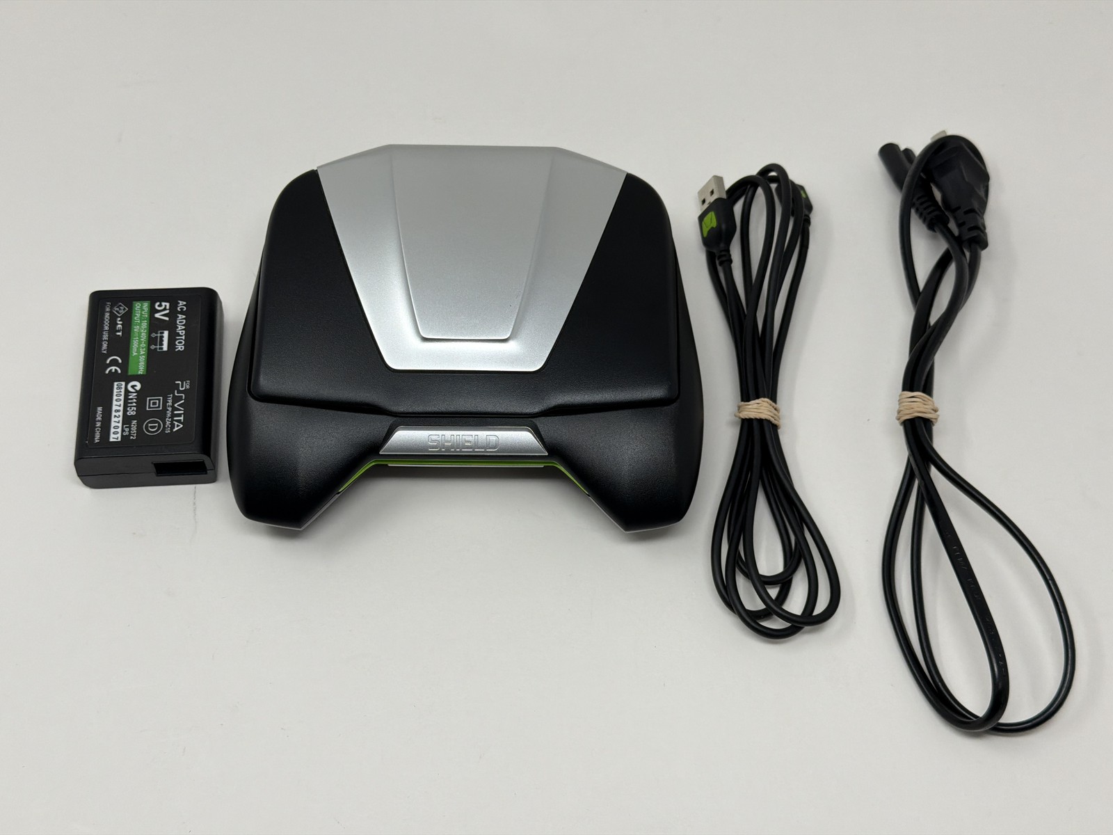 Nvidia Shield Portable Console 16GB P2450 Gaming Console Good