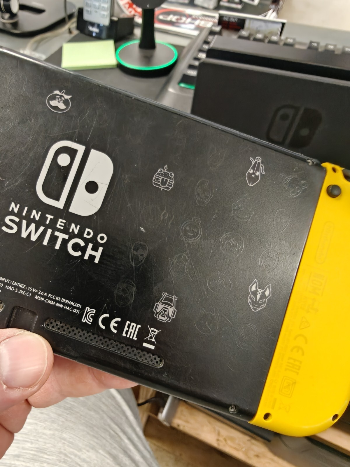 Nintendo Switch CONSOLE TABLET ONLY HAC-001(01) replacement Fortnite Joy Cons