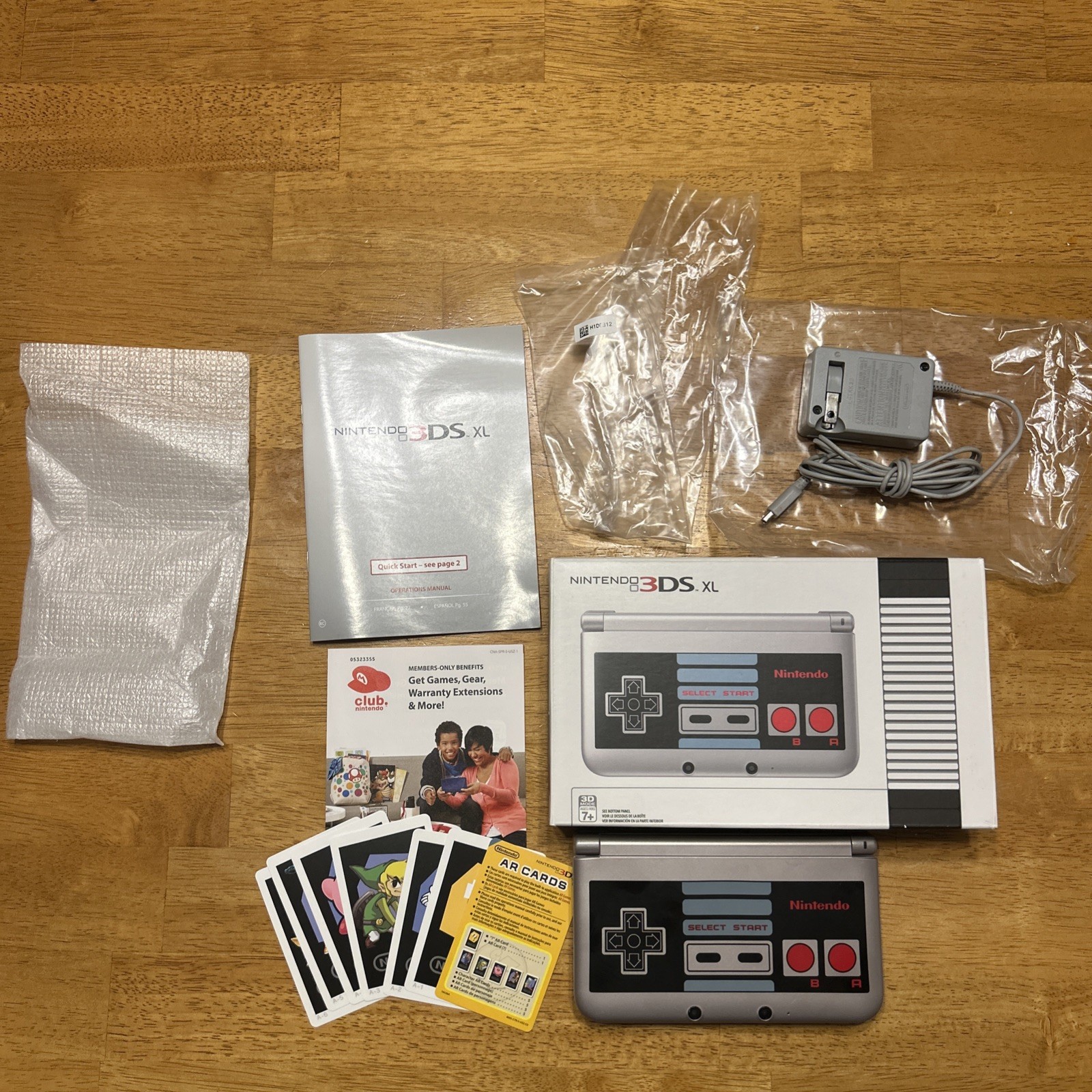 Nintendo 3DS XL NES Limited Retro Edition System Console CIB Rare 32gb SD card