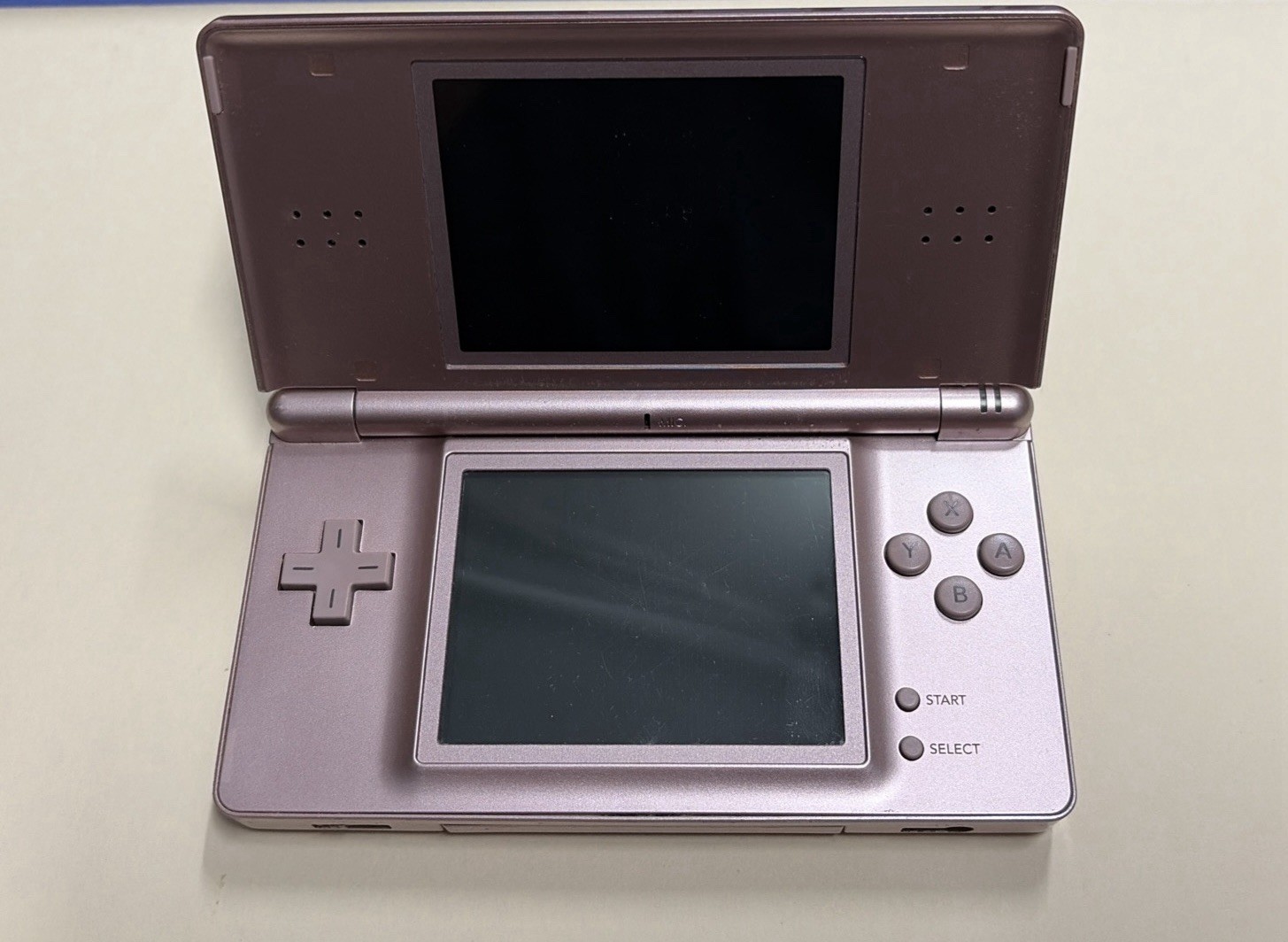 Nintendo DS Lite Console – Metallic Rose Pink – Tested – No Charging Cable