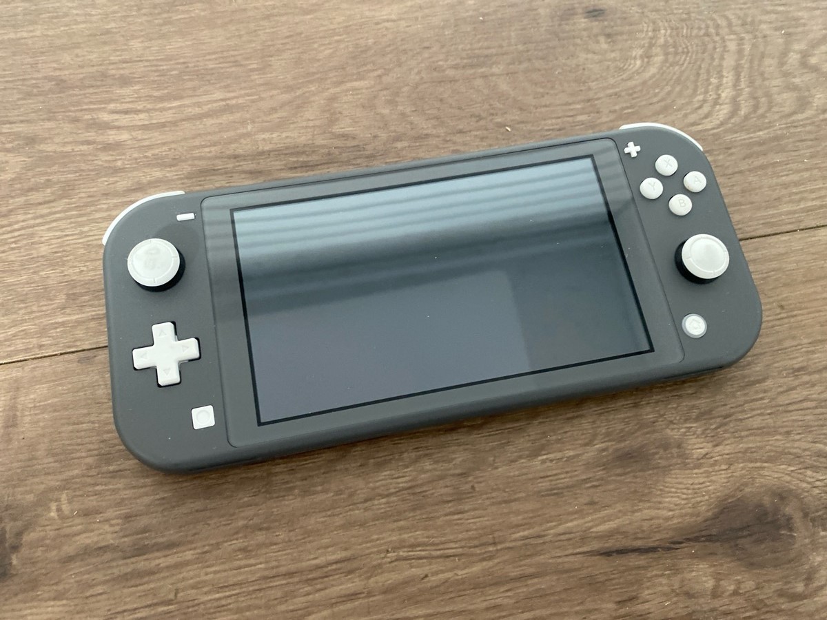 NINTENDO SWITCH LITE HANDHELD GAME CONSOLE – HDH-001 GRAY NO CHARGER (WCP038604)
