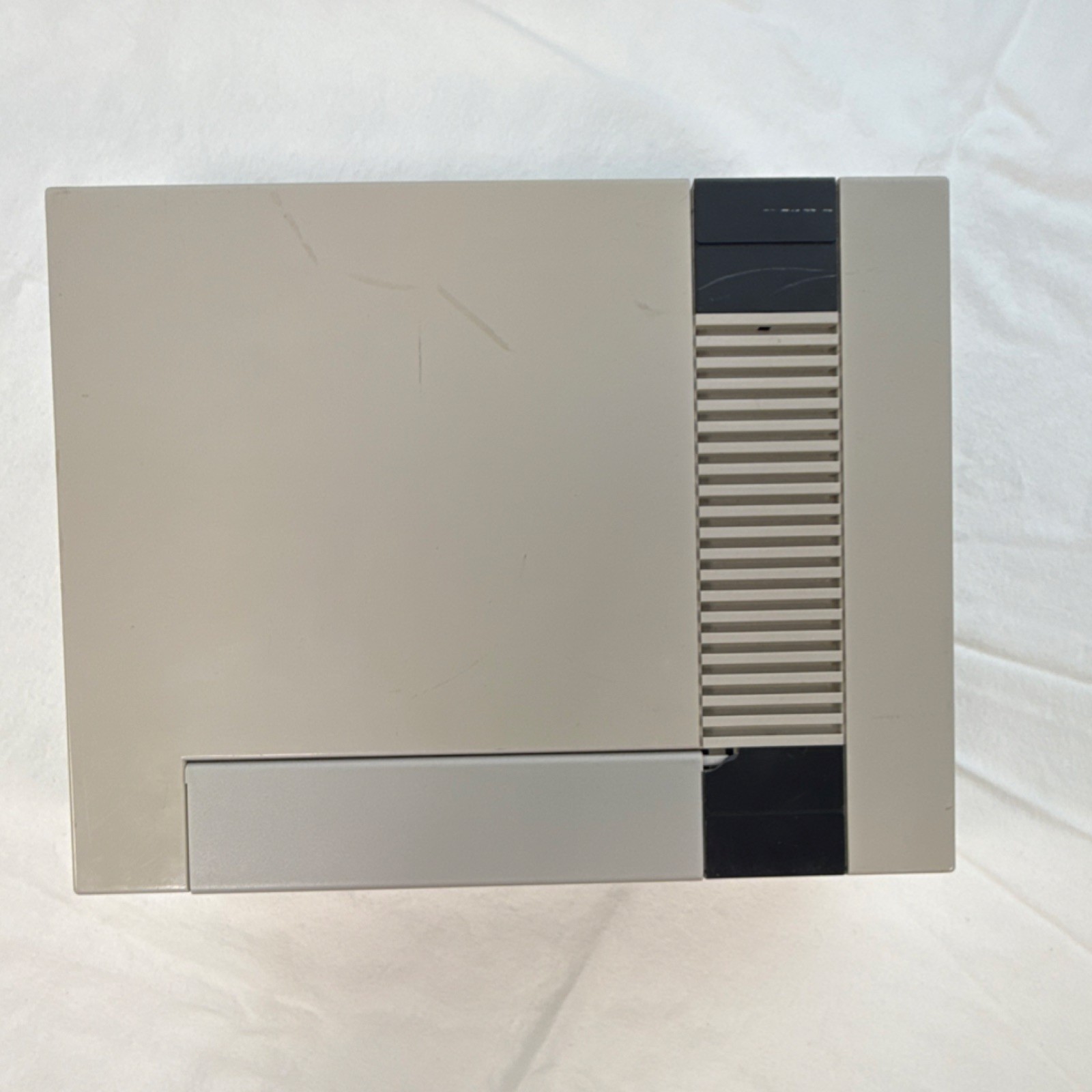 Nintendo NES Console (NES-001) – Tested & Working – Power and AV Cables Included