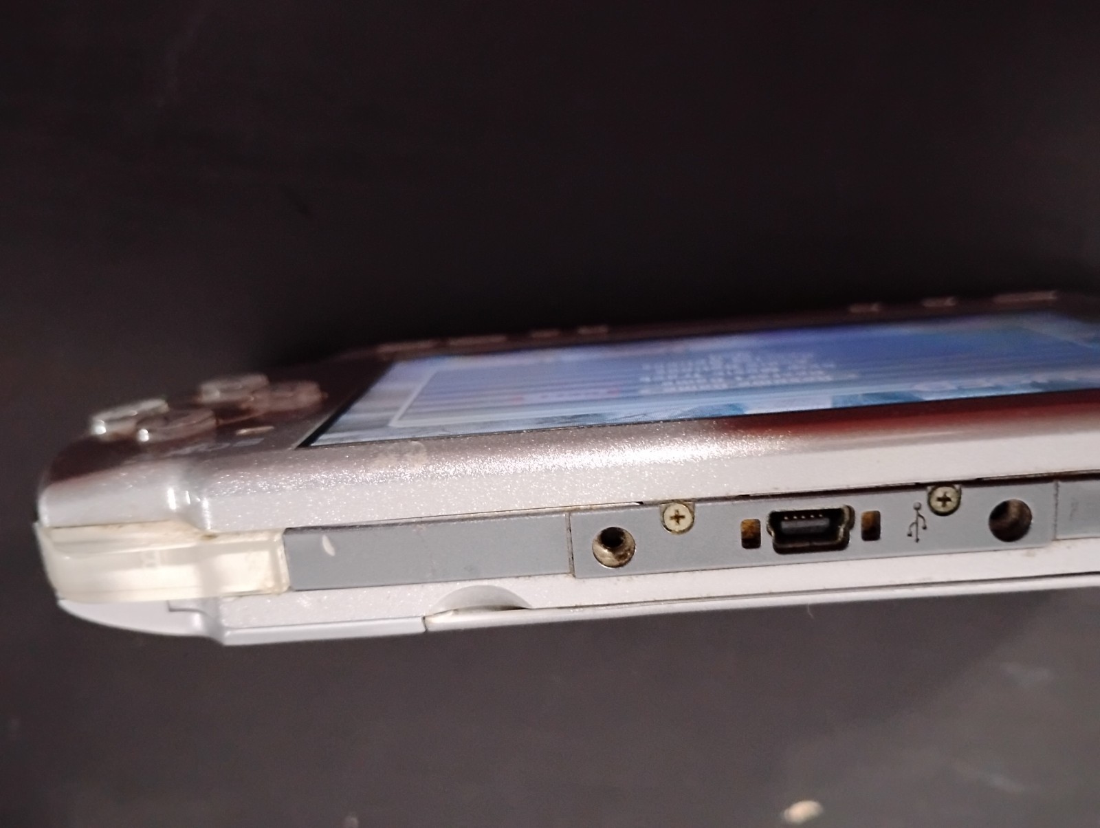 Sony PSP 2001 Handheld System Silver