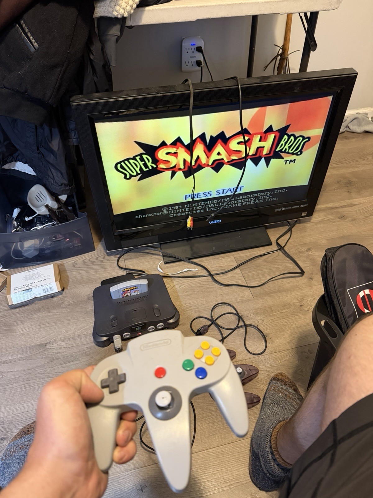 Nintendo 64 N64 w/ 2 Controllers, Rumble Pak, Super Smash Bros Bundle