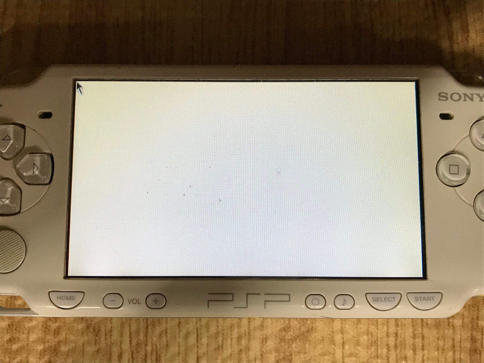 PSP-2000 CERAMIC WHITE Console Japan – With Defects GE1627