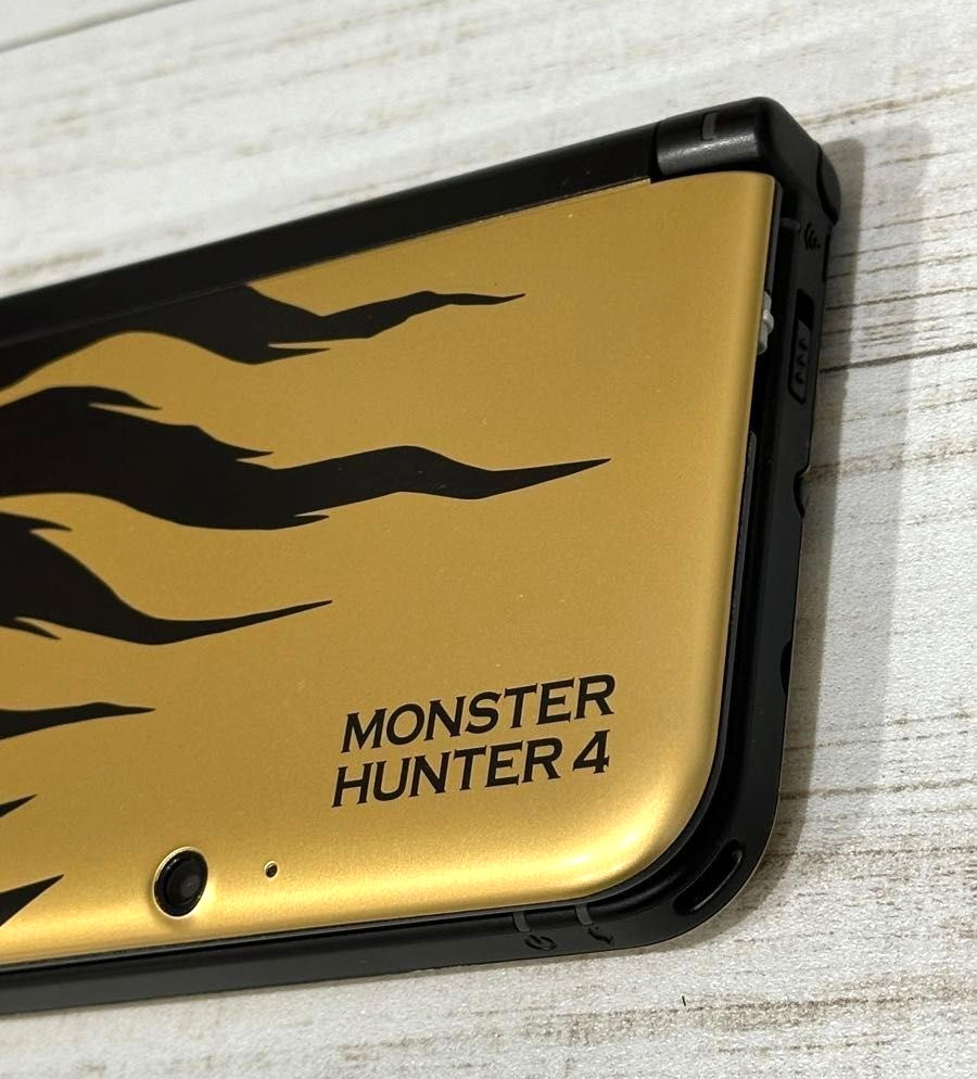 Nintendo 3DS XL Monster Hunter4 Rajang Gold Console Tested w/Charger No Software