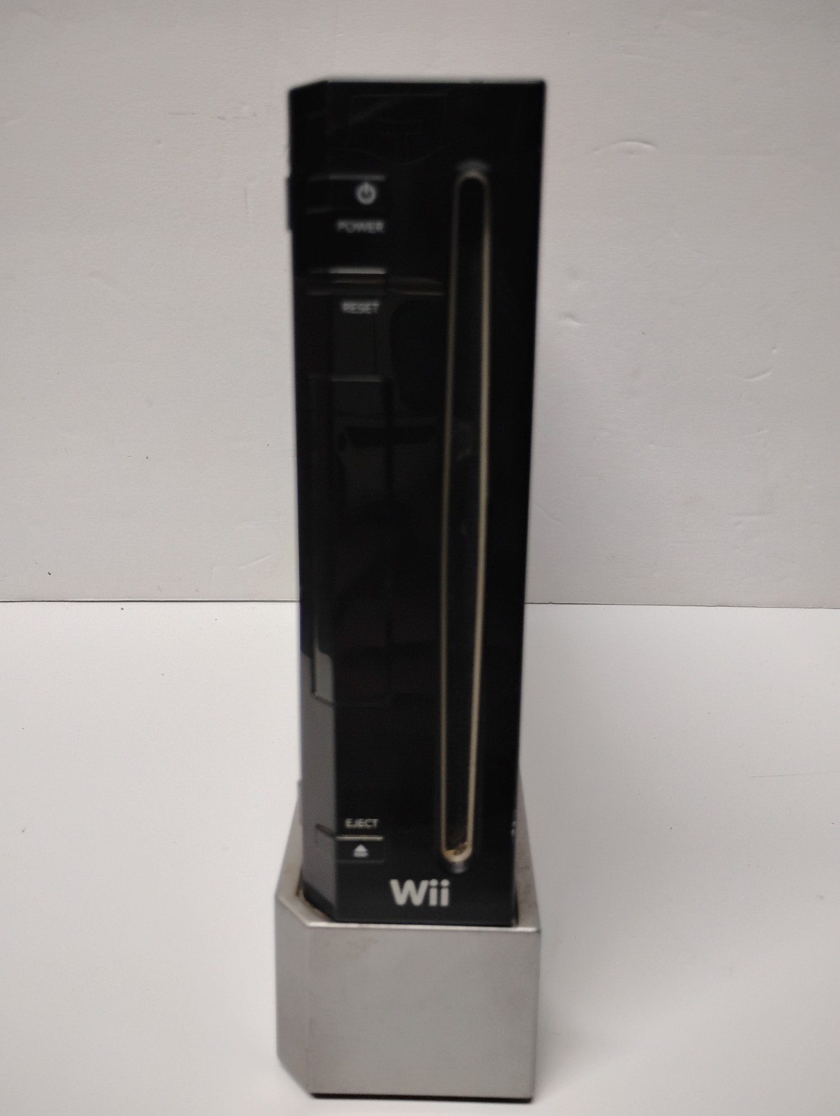 Nintendo Wii Black Console with Stand, Cables, GameCube Memory Card Support
