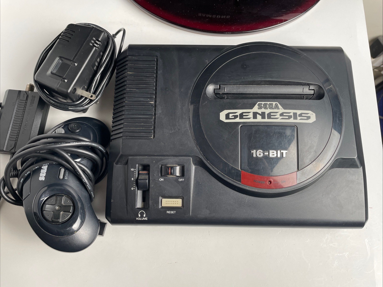1989 Sega Genesis Model 1601 Video Game Console System Complete w/ Power Plug