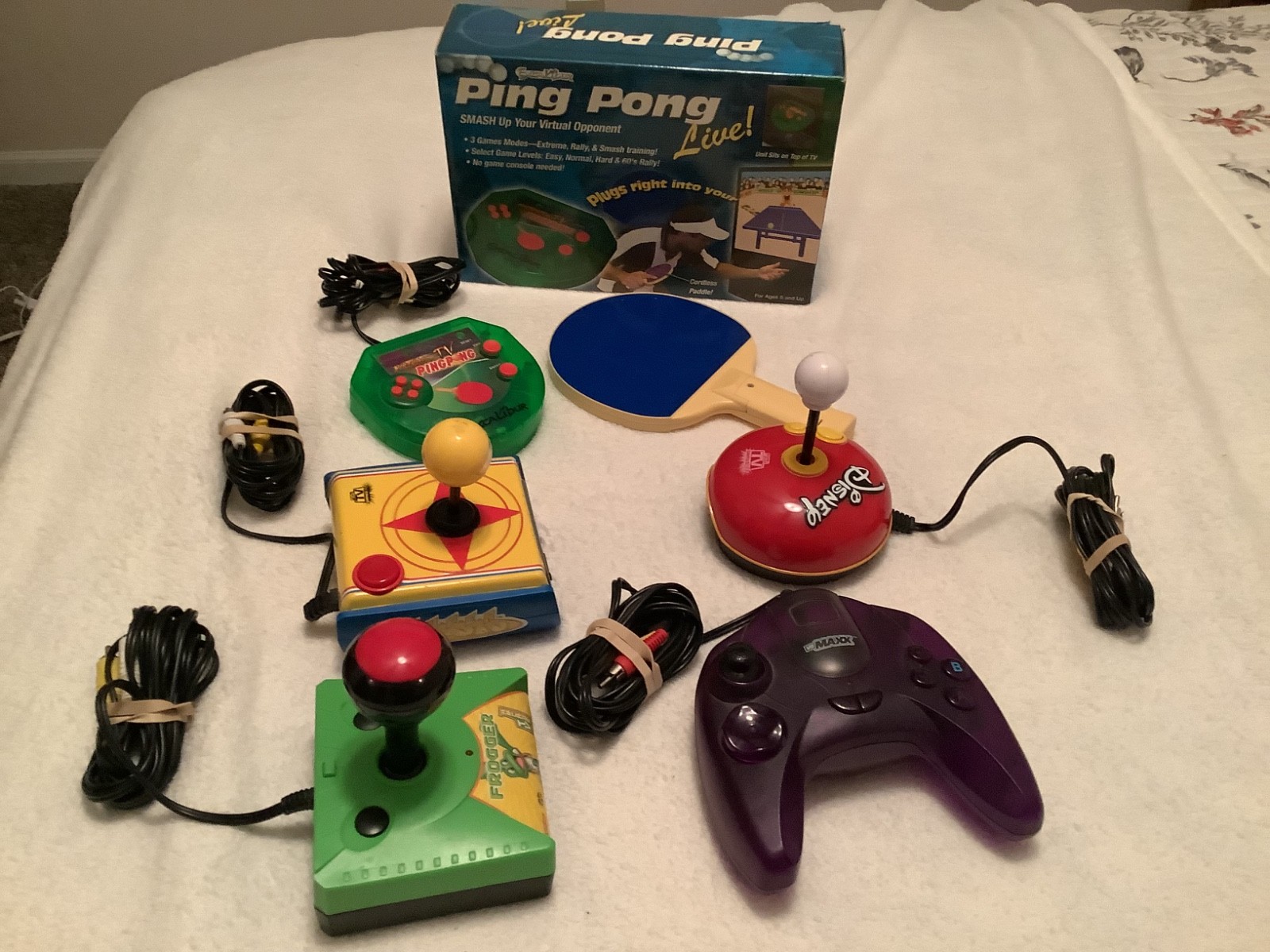 Vintage plug and play controller lot all tested-working
