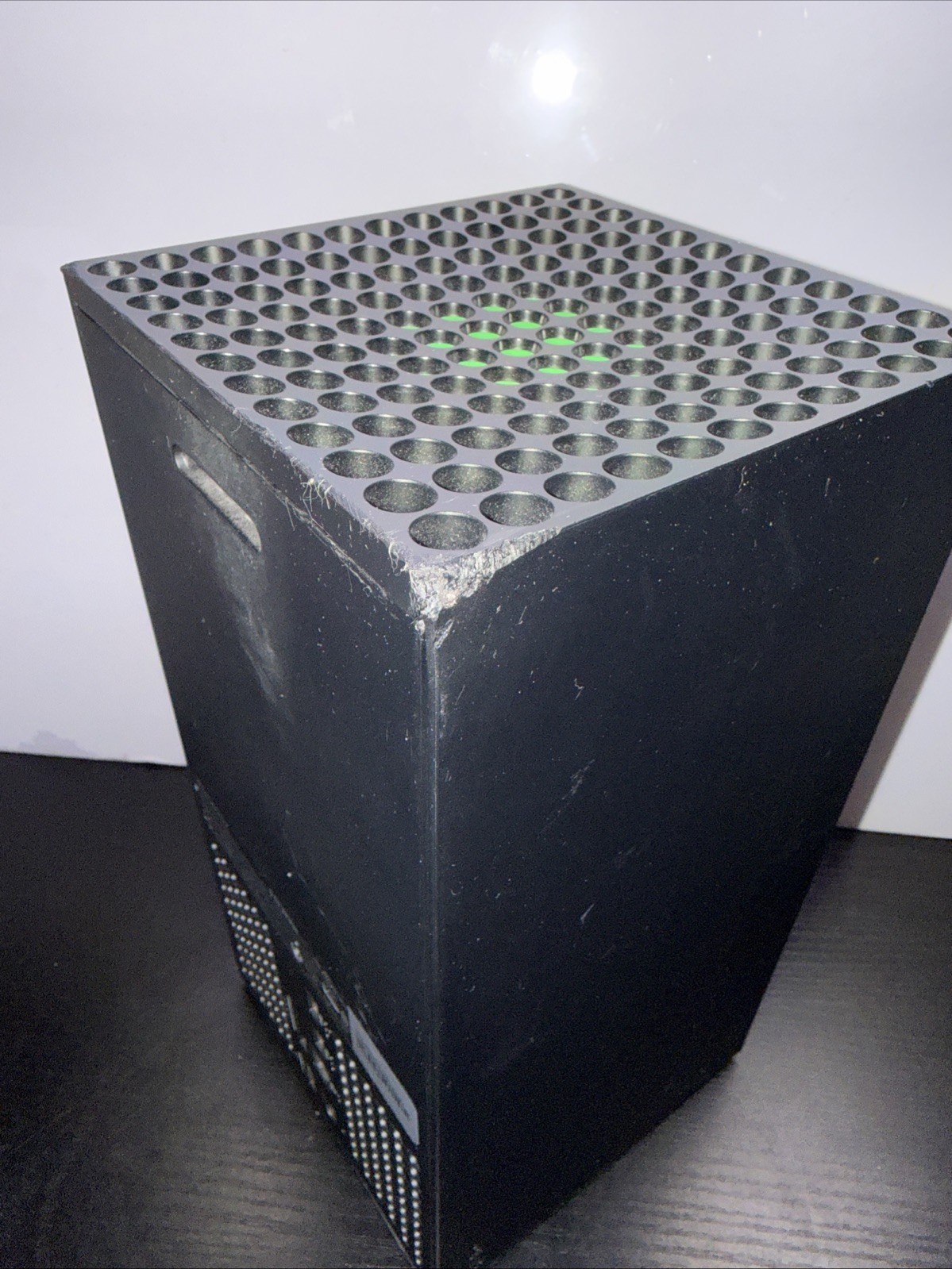 •Cosmetically Flawed•Microsoft Xbox Series X 1TB Console