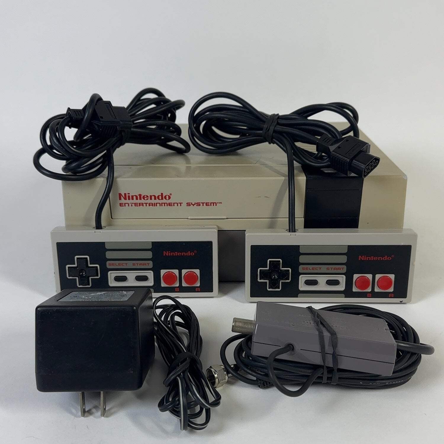 Nintendo Entertainment System NES Console Gaming System NES-001 Gray