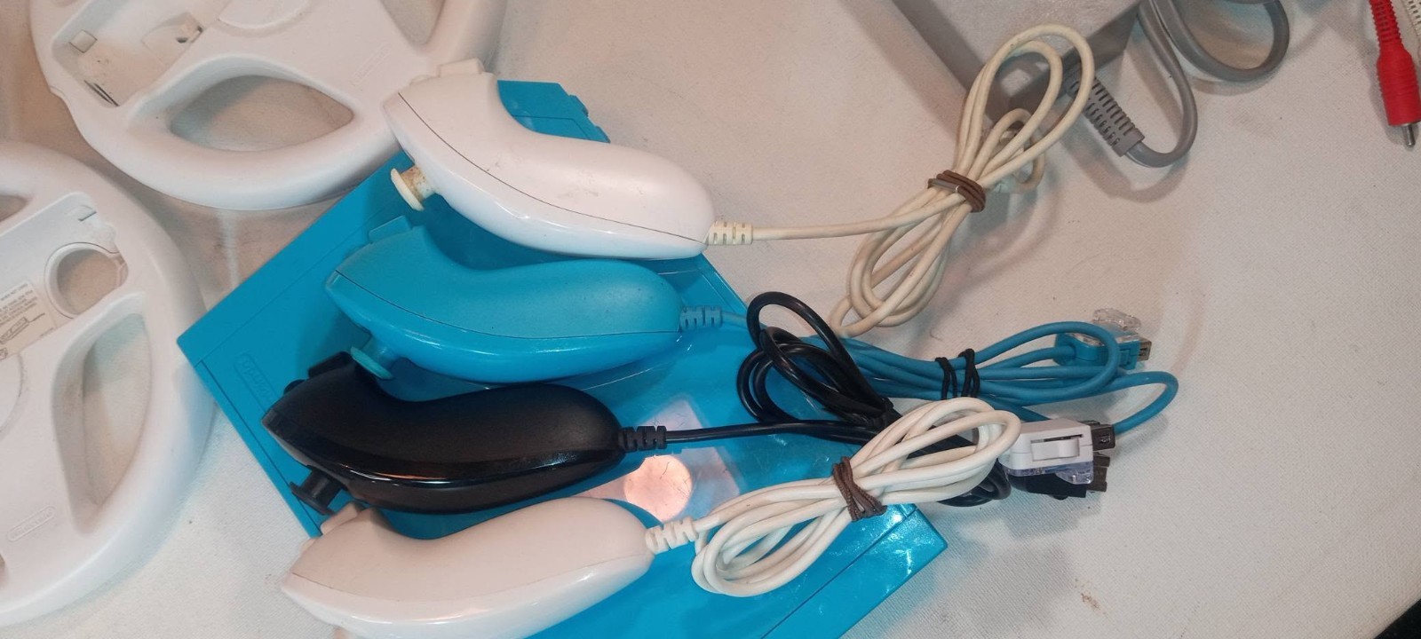 Nintendo Wii RVL-101 USA blue lot of 11 games controllers wireless motion Tested