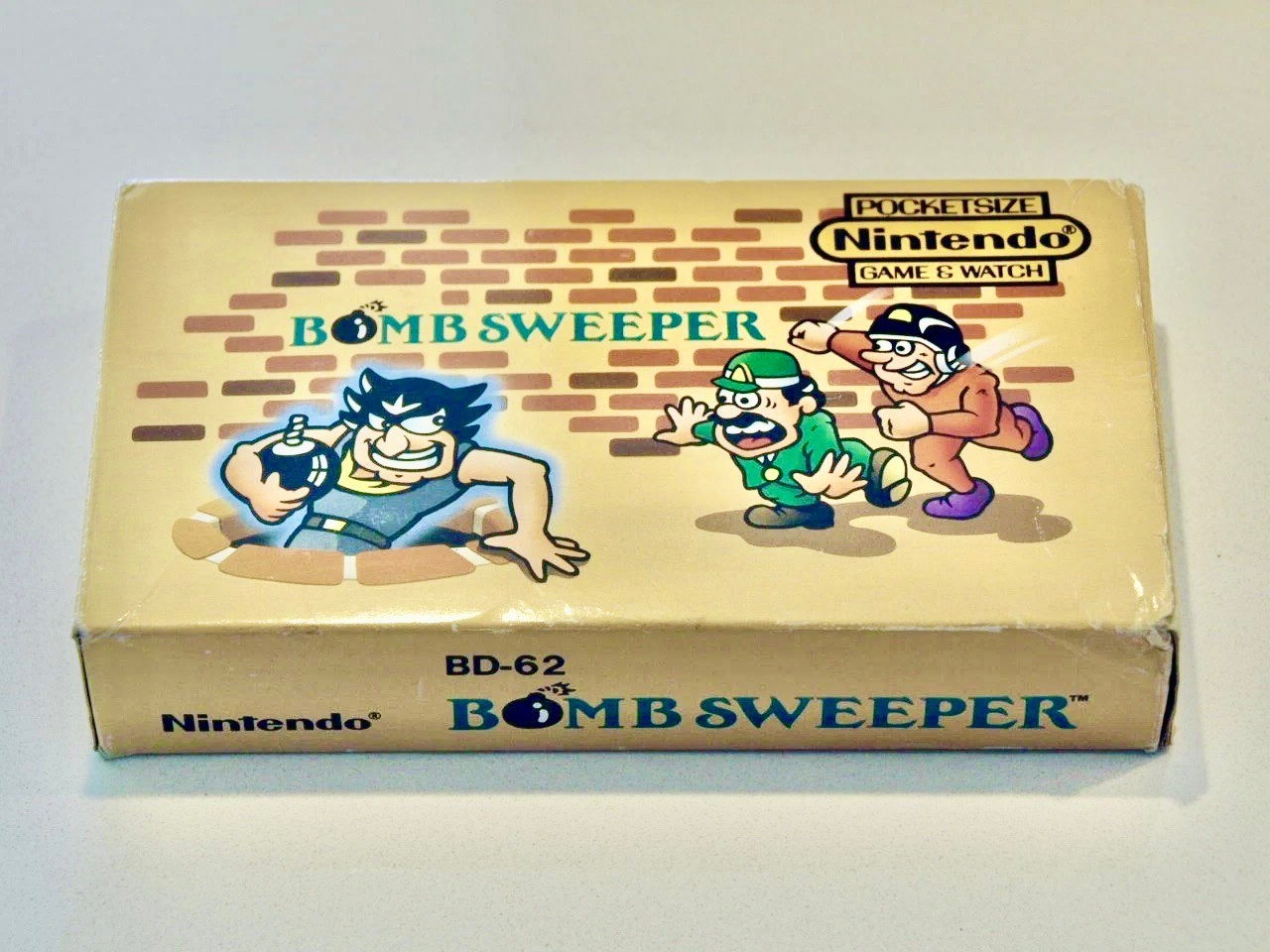Nintendo Game BOMB SWEEPER electronic operated classic toy collector hobby