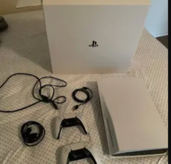 Sony PlayStation 5 Disc Edition white new 1 TB memory