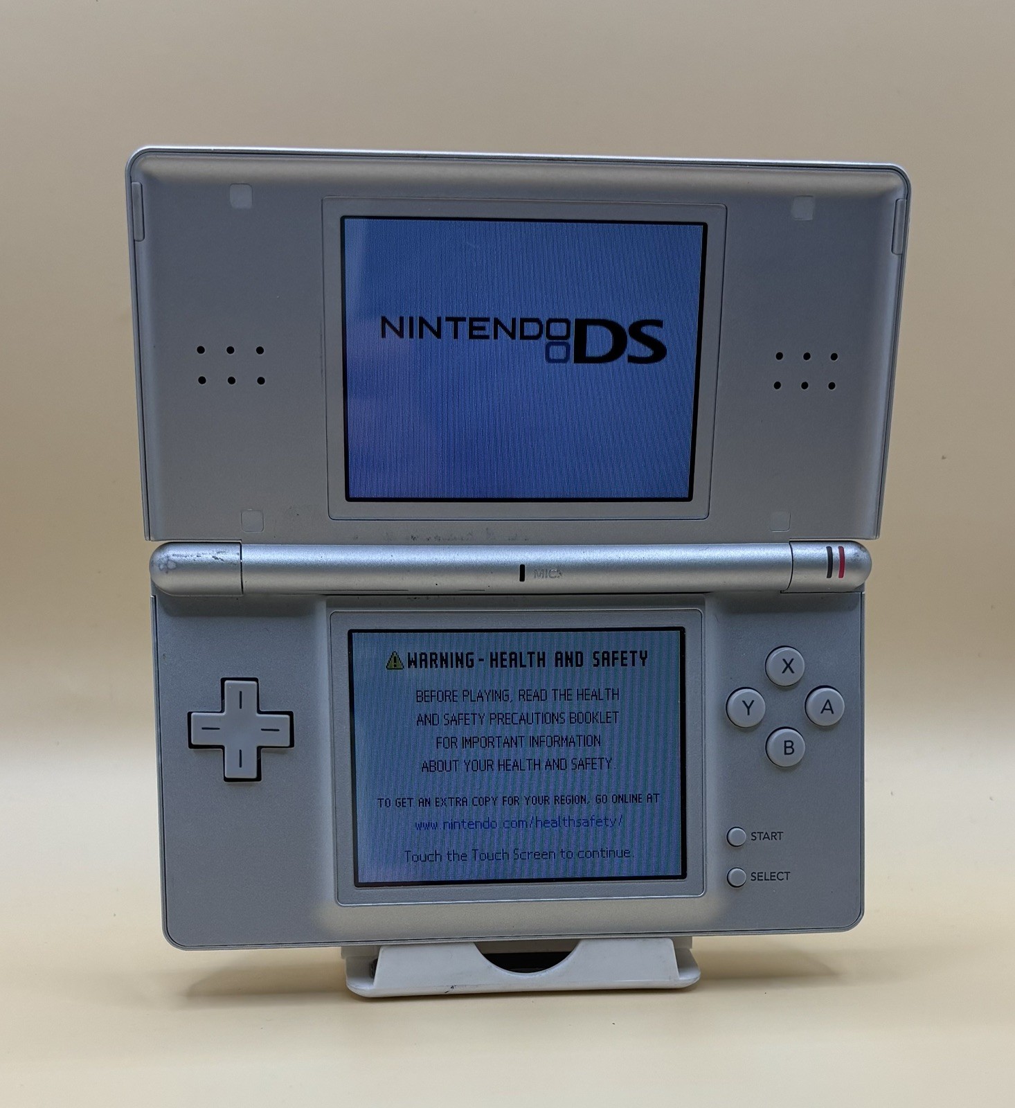 Nintendo DS Lite – Silver (D61) READ DESCRIPTION