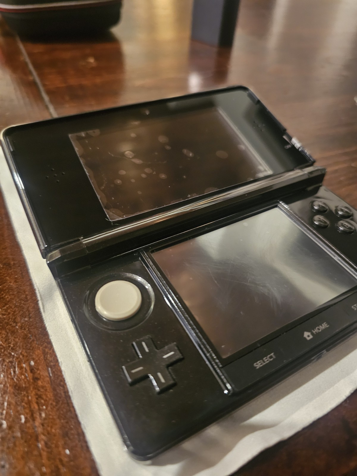​MINT Nintendo 3DS Cosmo Black -No Hinge Wobble – Day 1 Screen Protectors -ADULT