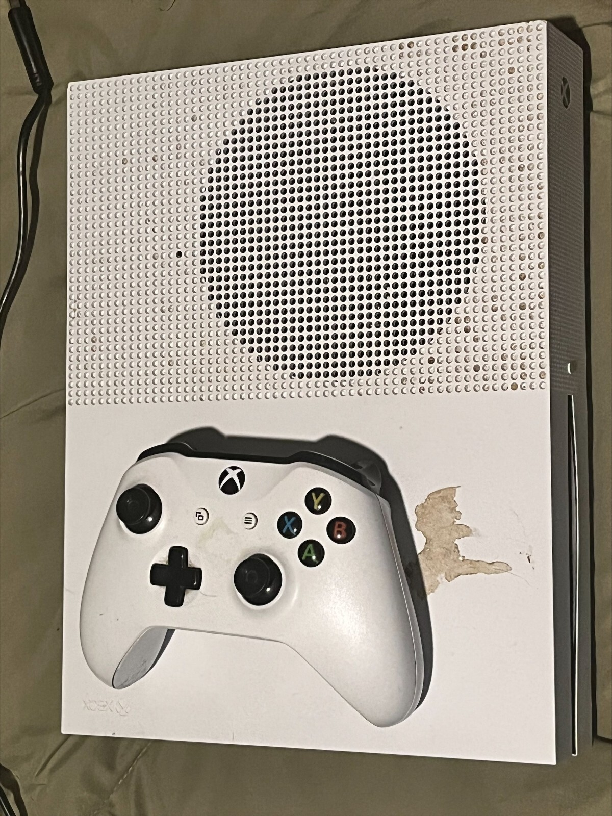 Microsoft Xbox One S 500GB With Controller And Cables + 2tb External Hard Drive