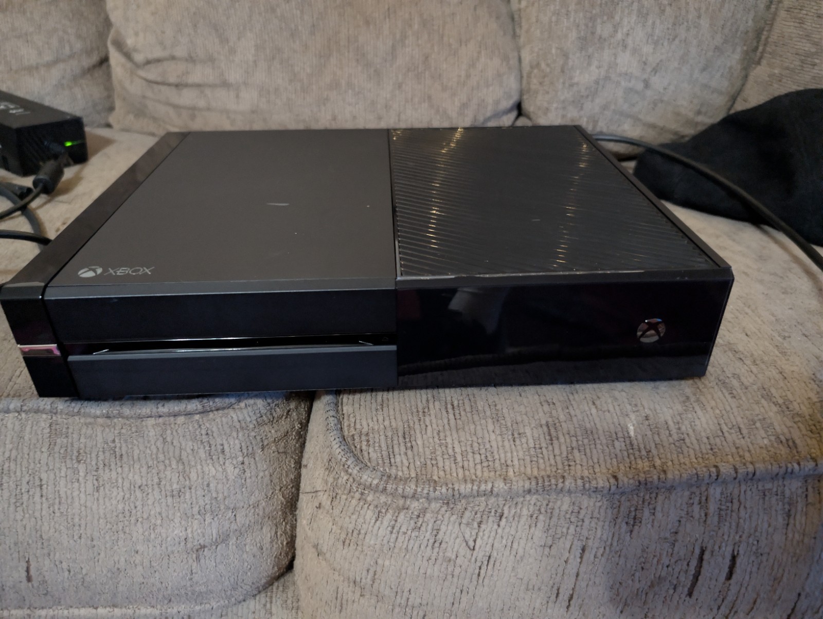 Microsoft Xbox One 1TB Console – Black With Controller, Cooling Fan & Cords.