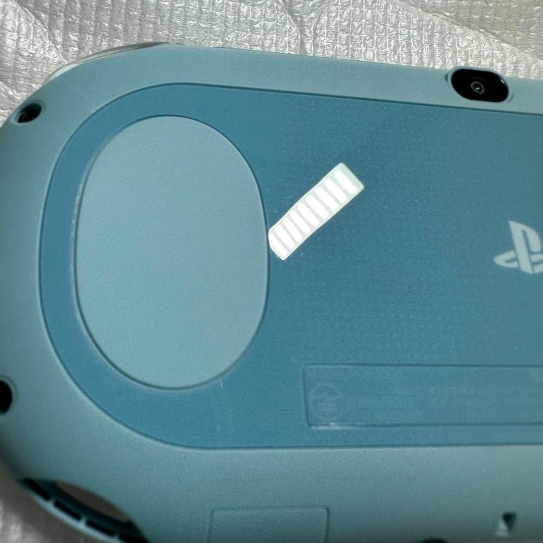 PS Vita 2000 Value Pack Light Blue White Complete Excellent Japan 6650