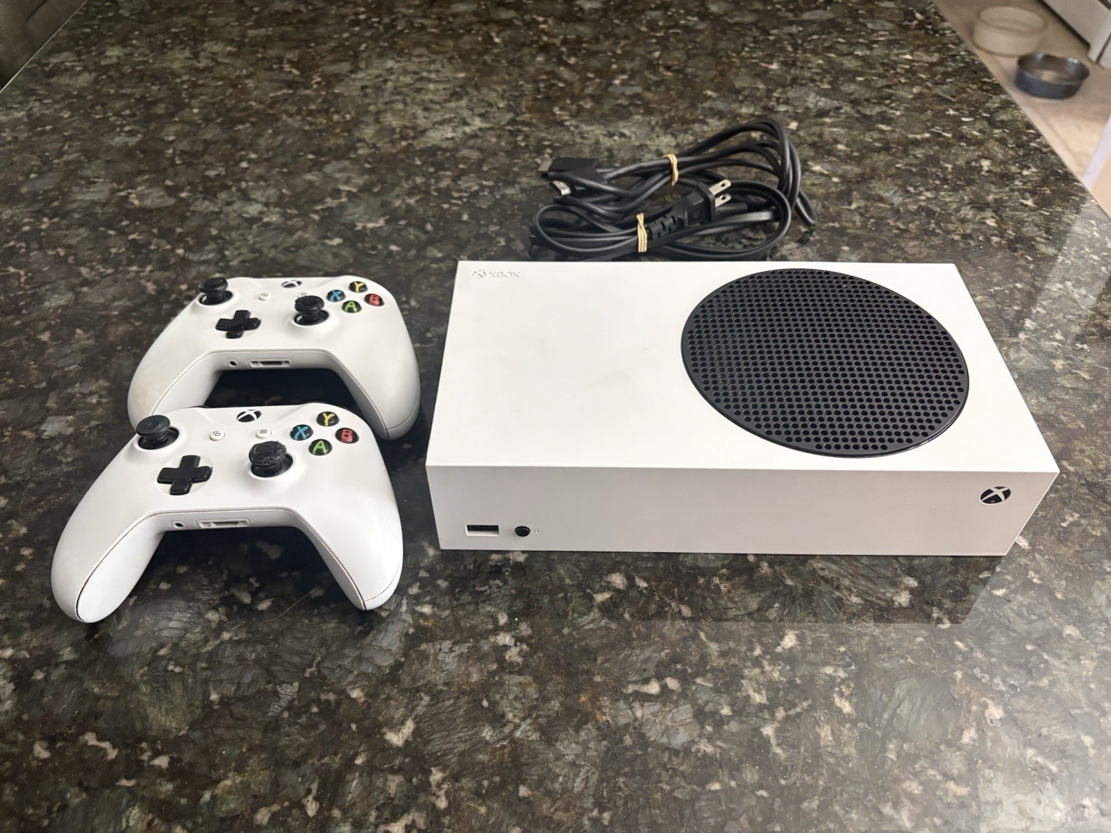 Microsoft Xbox Series S 512GB With 2 Controllers, HDMI, Power Cable