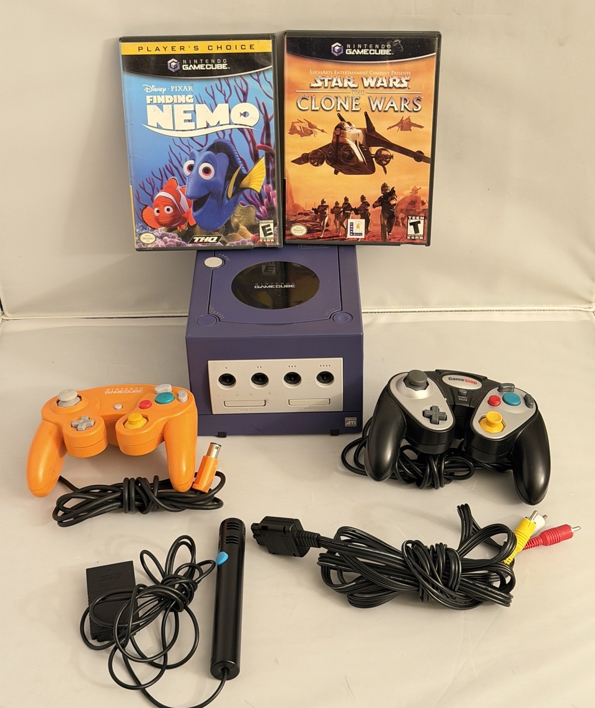 Nintendo GameCube Console Bundle w/ 2 Controllers, Microphone, Cable & 2 Games